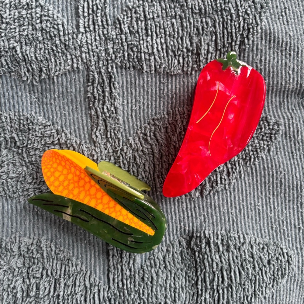 ☀️4 for $25☀️ Chili & Corn Acrylic Hair Clips